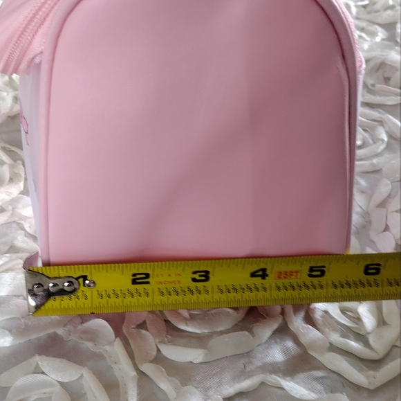 Hello Kitty makeup bag. - Picture 9 of 9